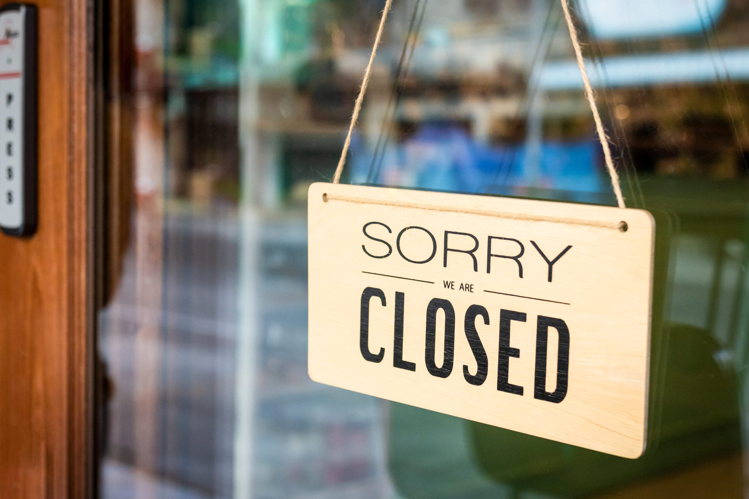 closed sign on shop